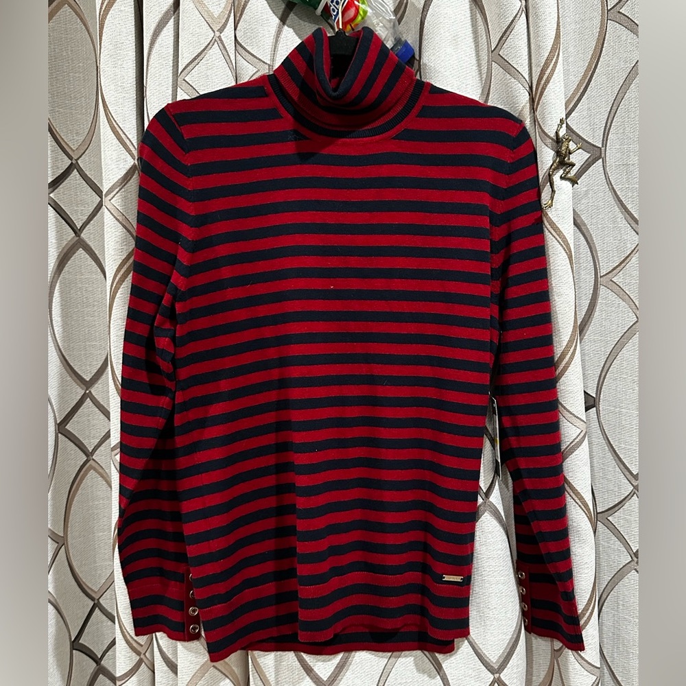 Tommy Hilfiger, size medium, dark red and navy blue